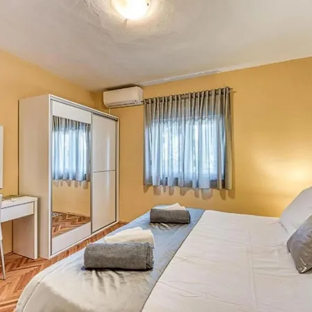וילה Four Bedroom With Pool And Sea View סבטי פיליפ אי ג'קוב